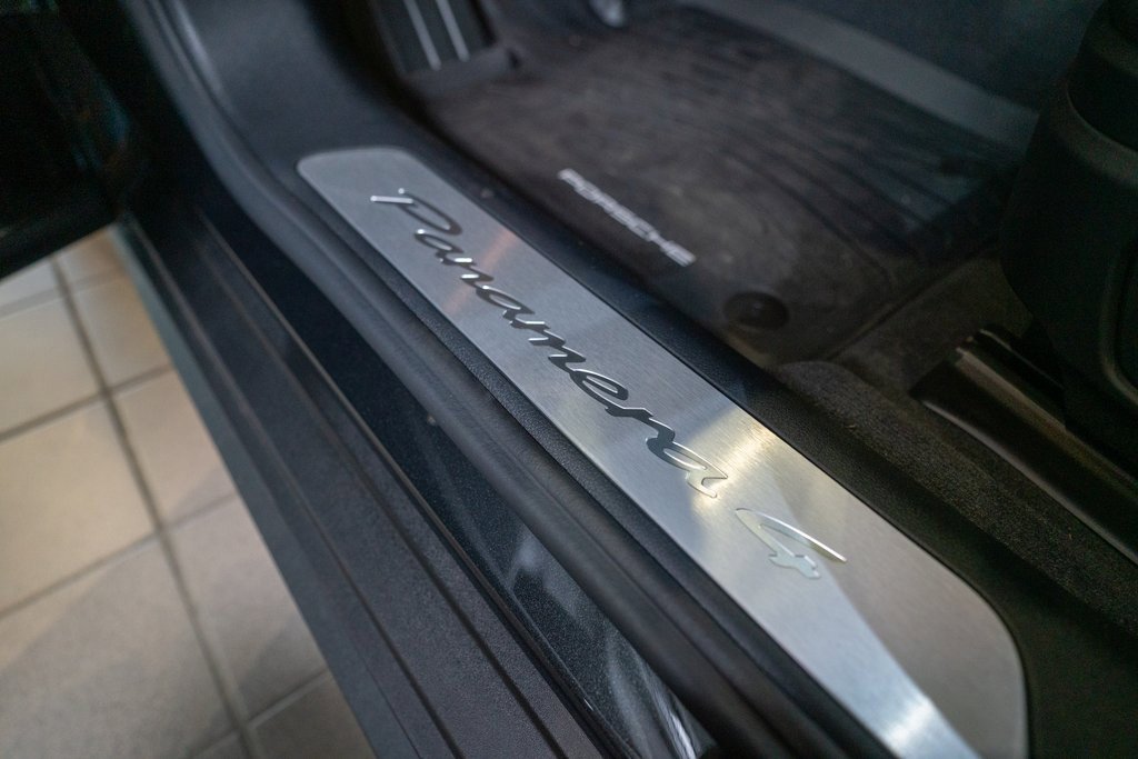 New 2025 Porsche Panamera 4 image 18
