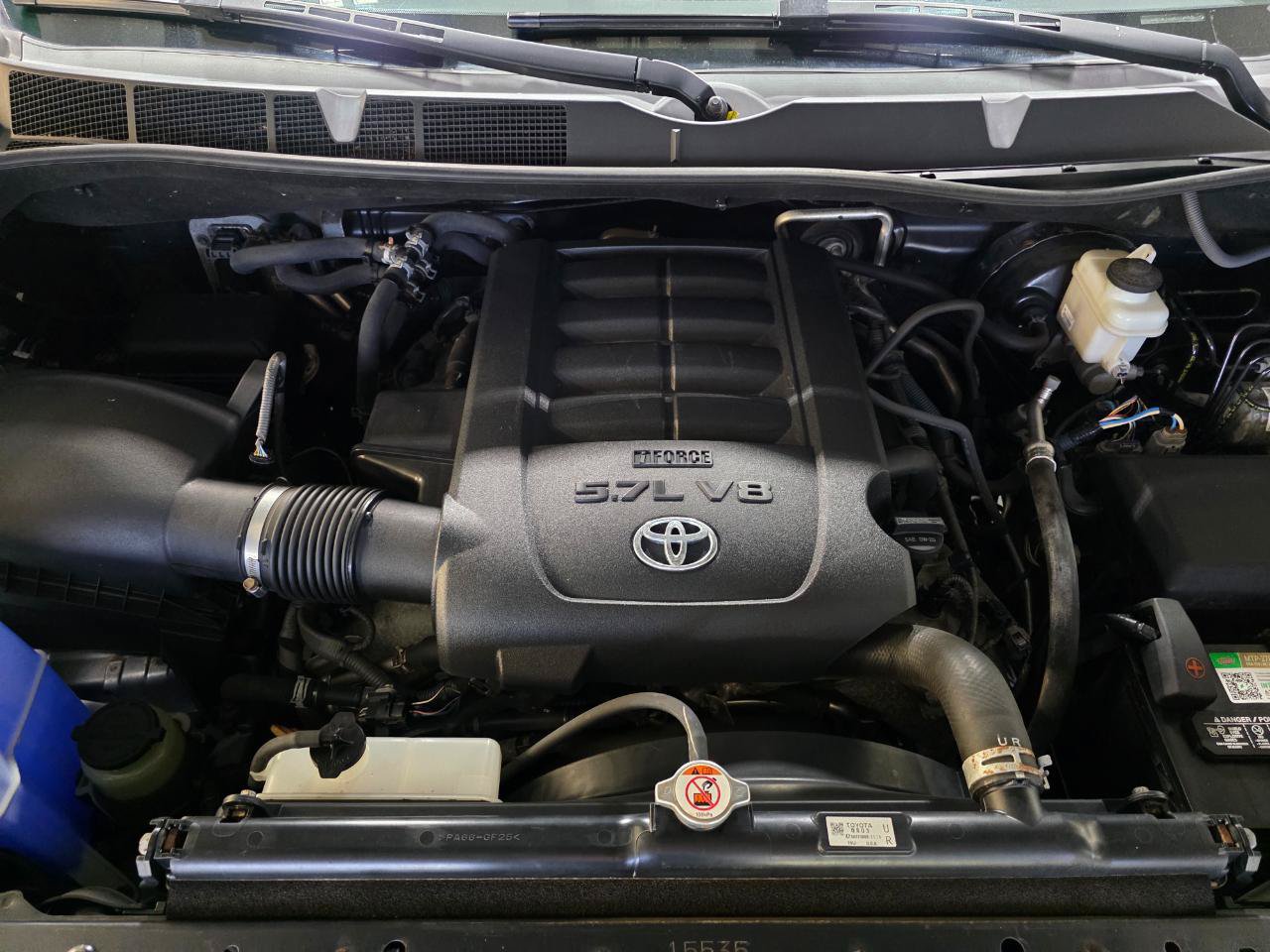 Used 2018 Toyota Sequoia Limited w/ Safety & Convenience Package AWD/4WD image 46