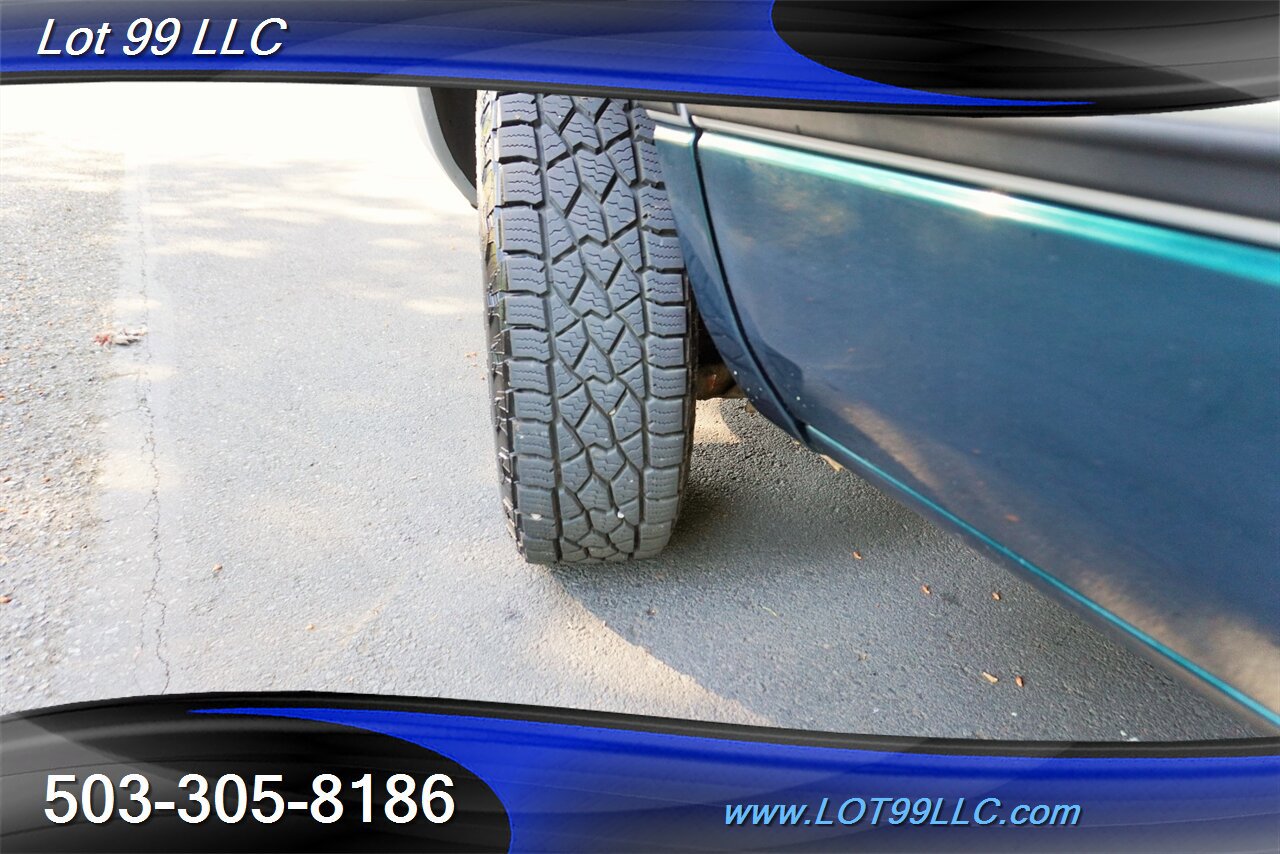 Used 1995 Dodge Ram 2500 Truck 2WD Club Cab image 4