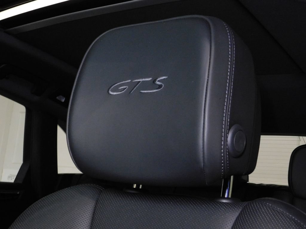 Used 2021 Porsche Macan GTS AWD/4WD image 35