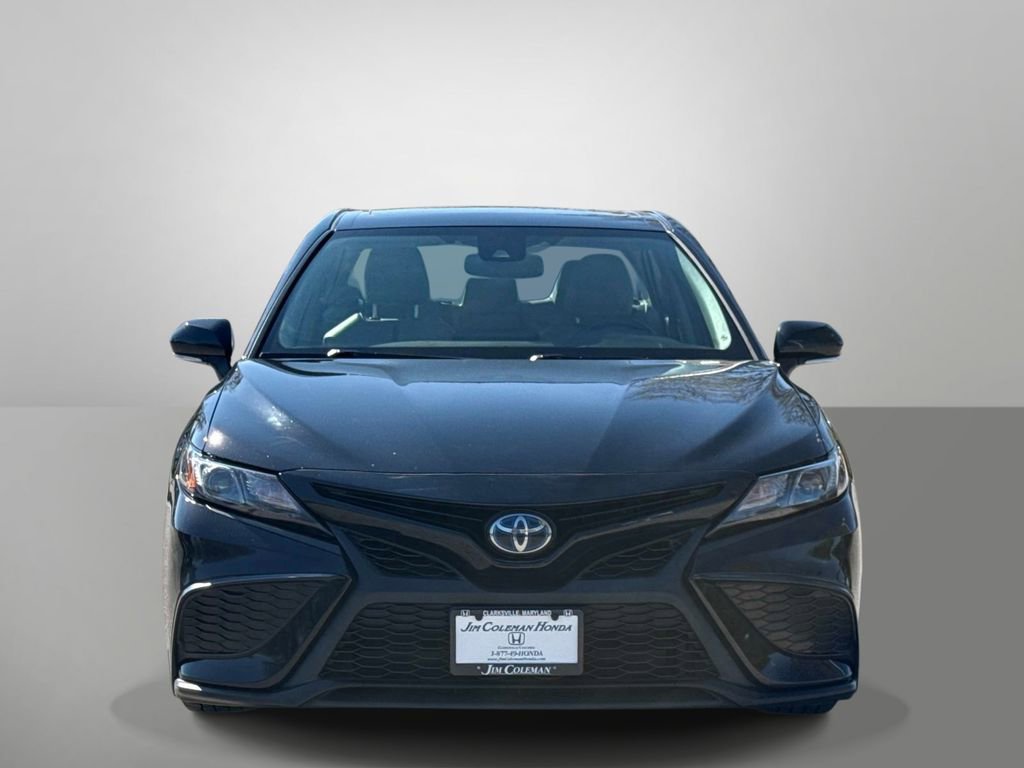 Used 2022 Toyota Camry SE w/ Cold Weather Package FWD image 24