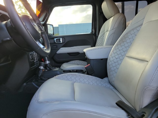 Used 2023 Jeep Gladiator Overland AWD/4WD image 31