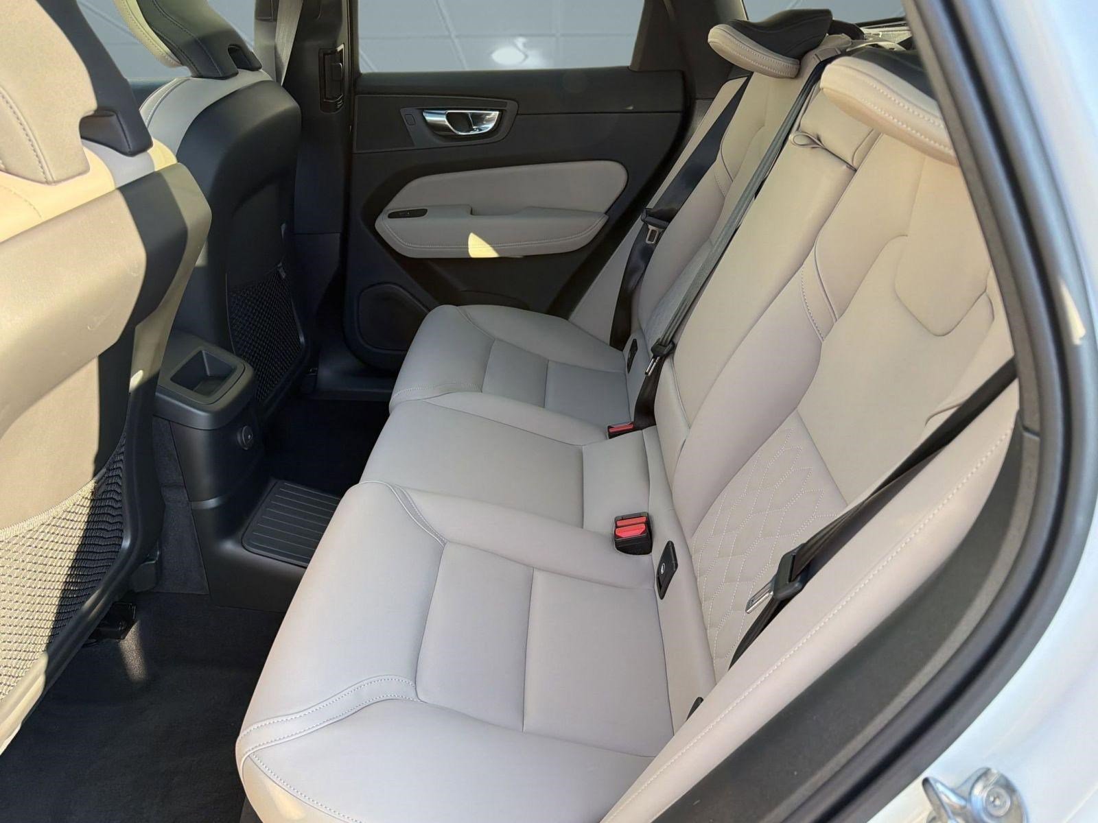 New 2026 Volvo XC60 T8 Core AWD/4WD image 14