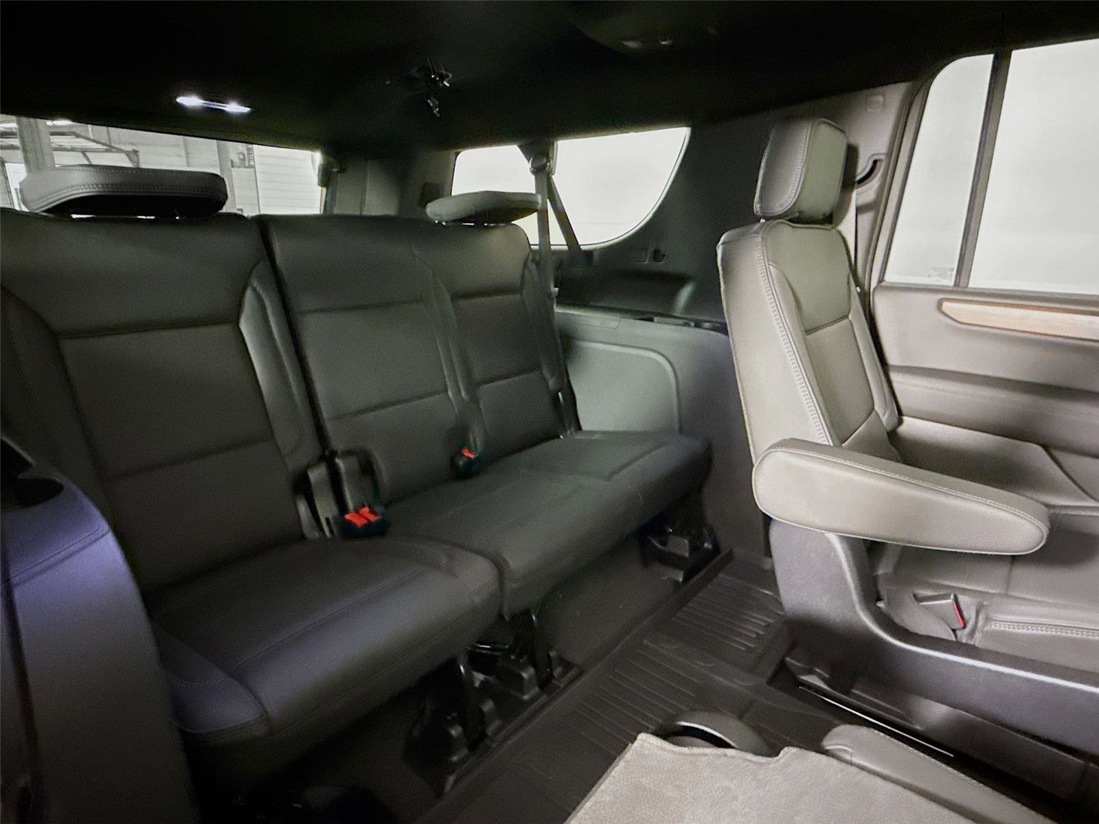 New 2026 GMC Yukon XL Denali w/ Sun & Power Step Package AWD/4WD image 23