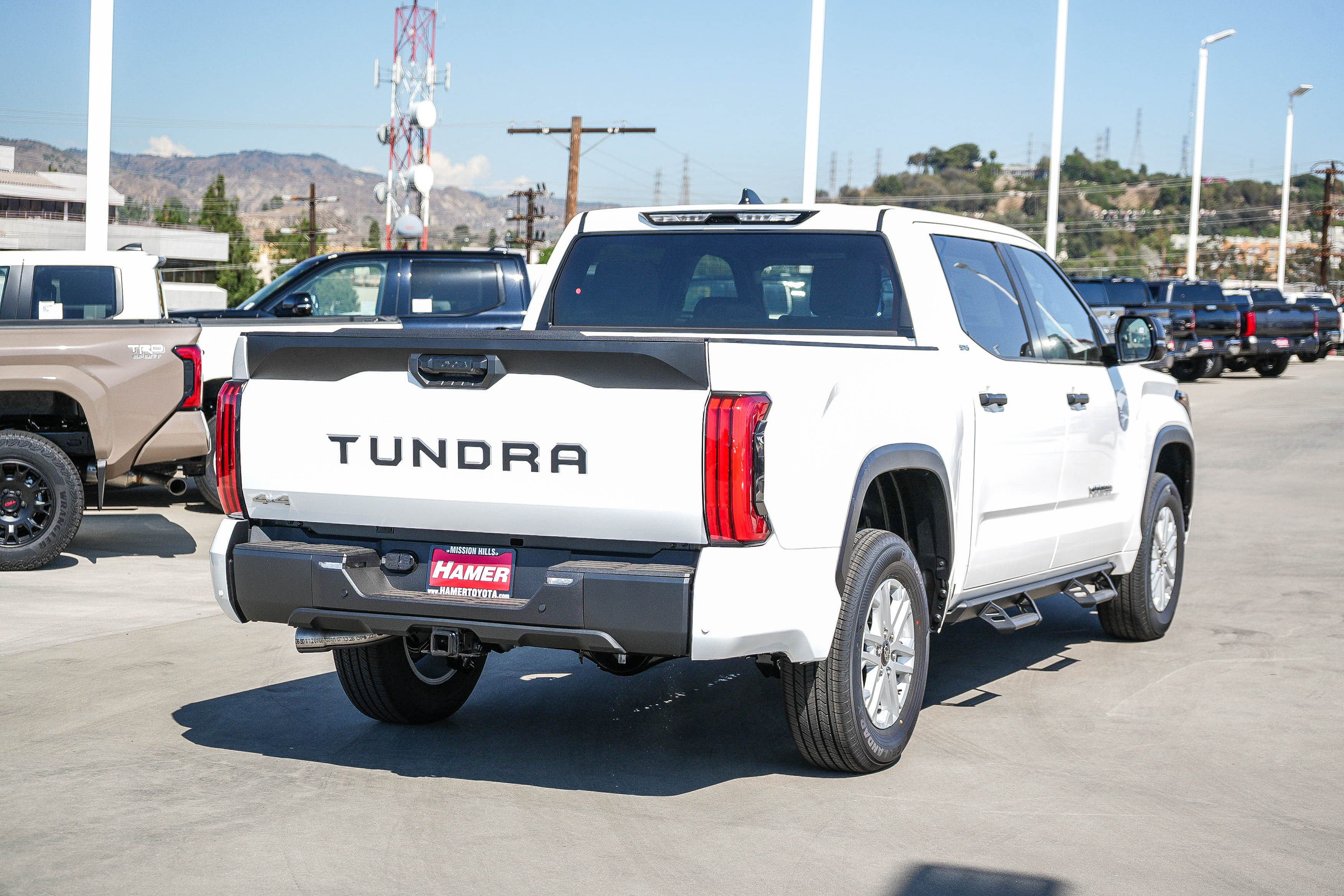 New 2026 Toyota Tundra SR5 w/ SR5 Convenience Package AWD/4WD image 7