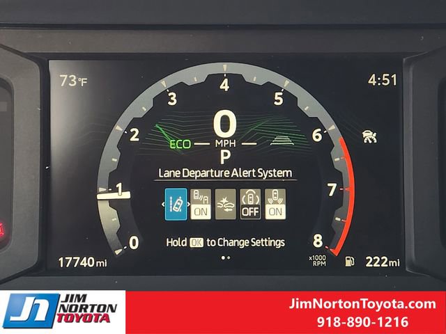 Used 2025 Toyota 4Runner SR5 AWD/4WD image 17