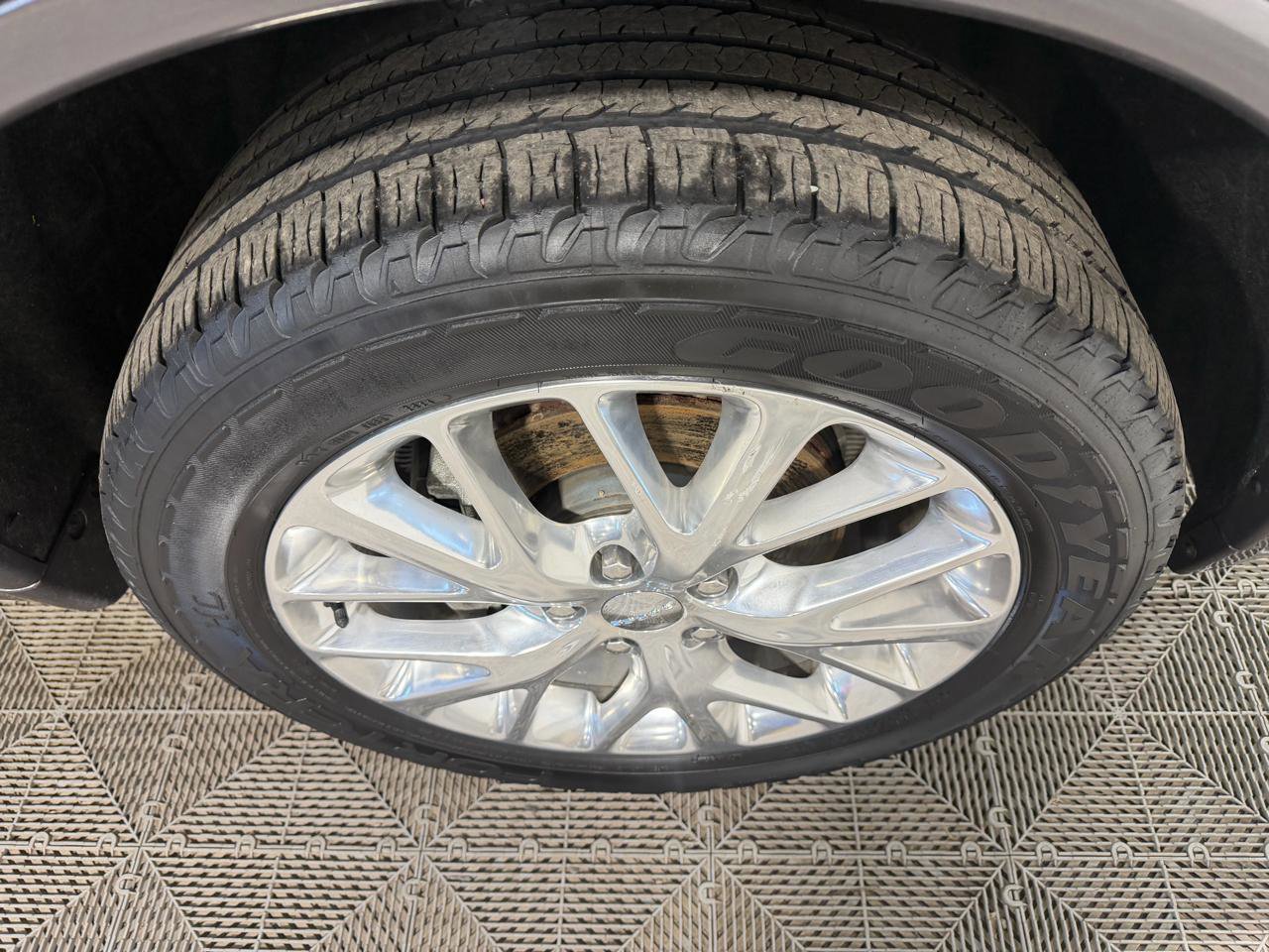 Used 2016 Dodge Durango Limited w/ Premium Group image 11