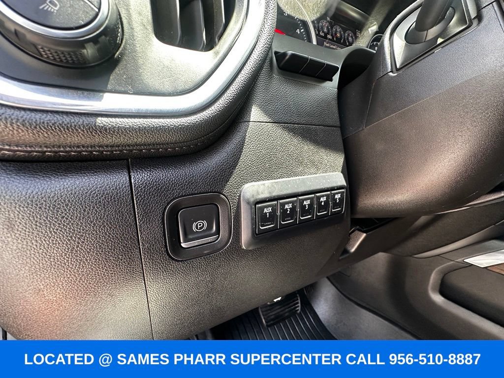 Used 2023 Chevrolet Silverado 2500 High Country w/ Technology Package AWD/4WD image 21