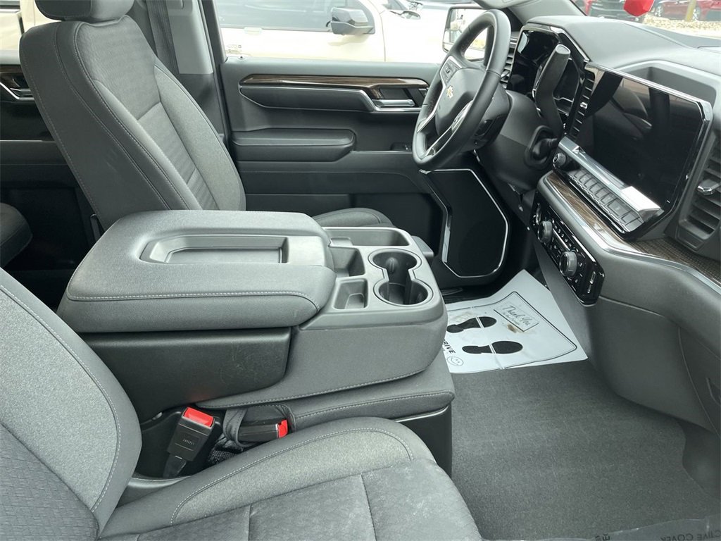 Used 2023 Chevrolet Silverado 1500 LT image 10