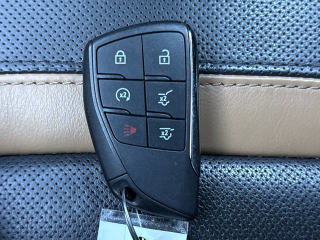 Used 2023 GMC Yukon XL AT4 w/ Technology Package image 33