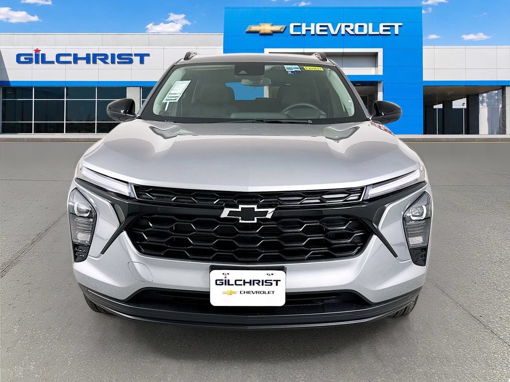 New 2026 Chevrolet Trax LT w/ Midnight Edition FWD image 2
