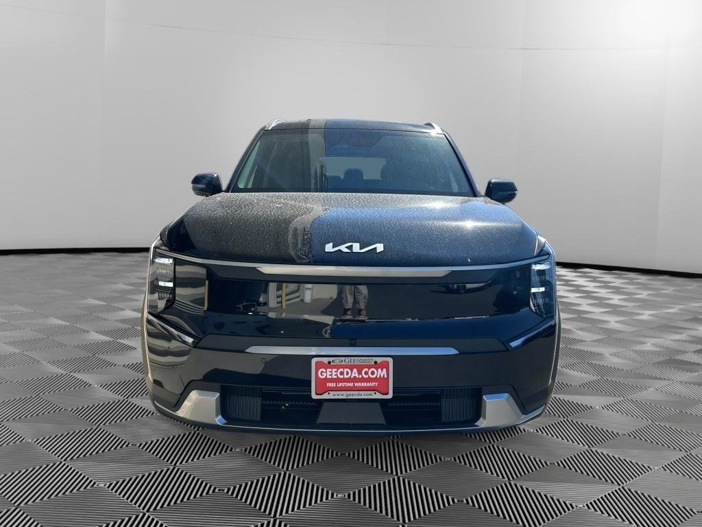 New 2026 Kia EV9 Wind AWD/4WD image 2