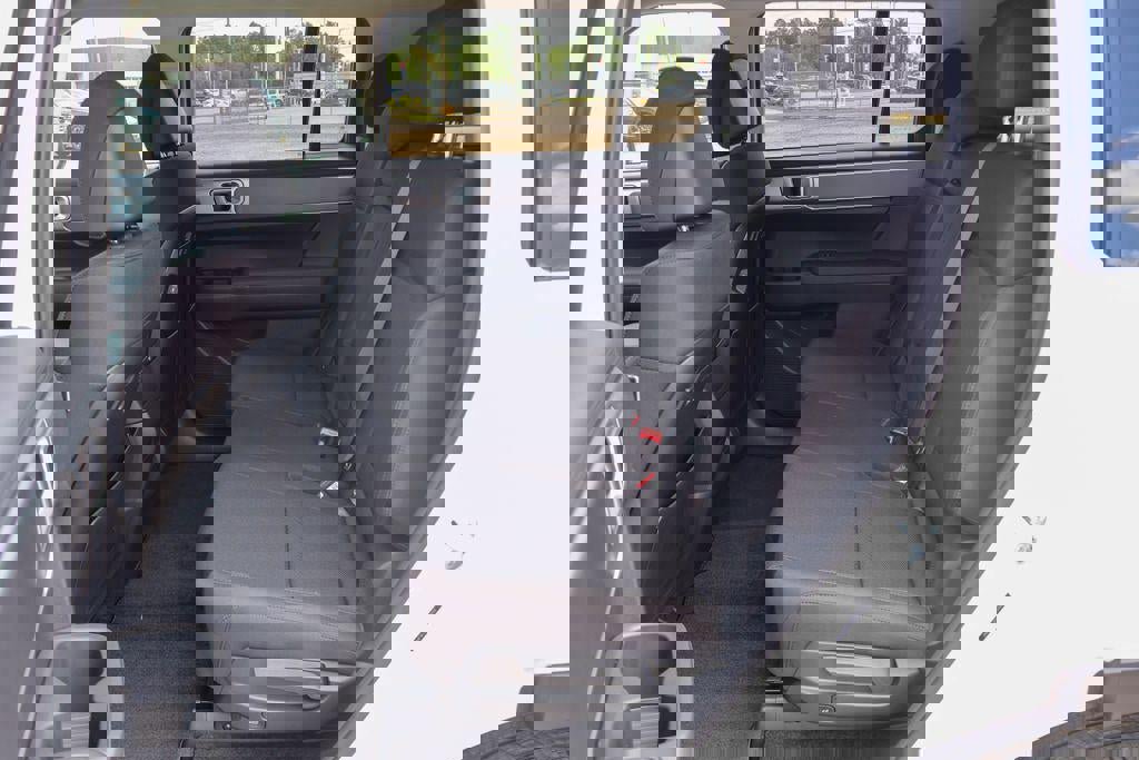 New 2026 Hyundai Santa Fe SE image 9