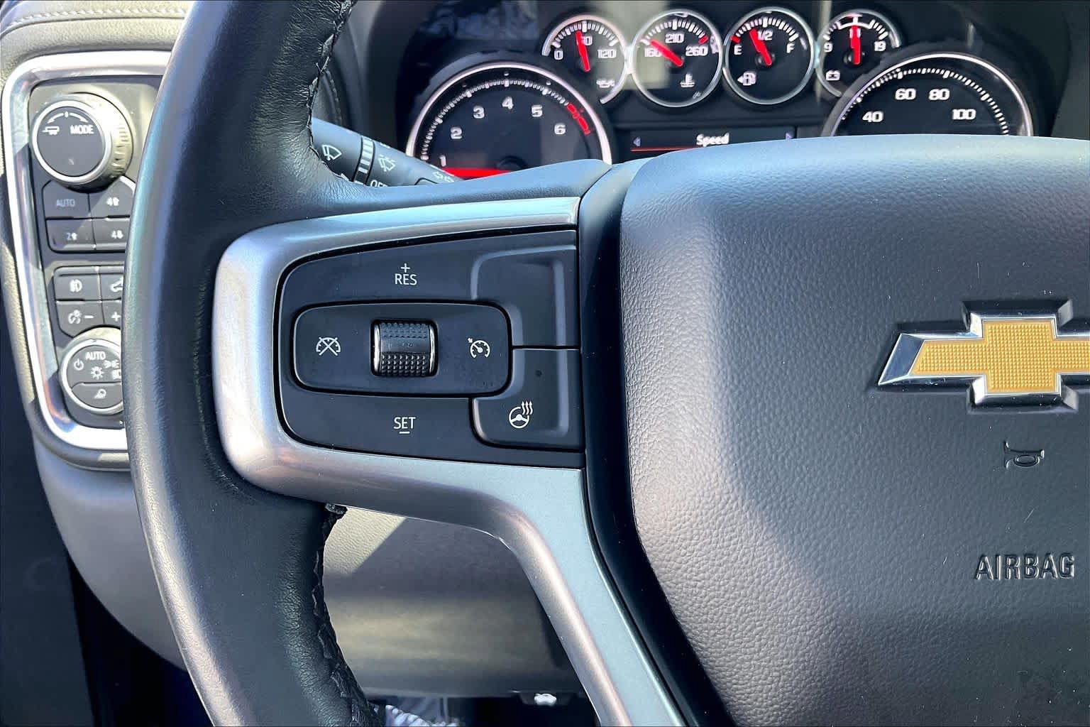 Used 2022 Chevrolet Silverado 1500 LTZ AWD/4WD image 18