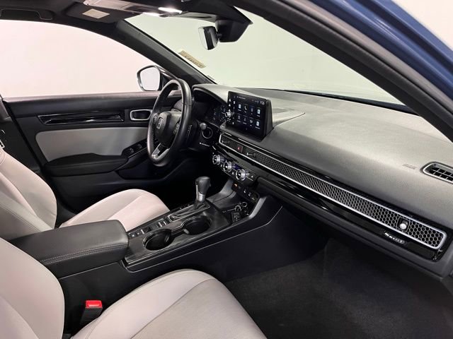 Used 2025 Honda Civic Sport image 11