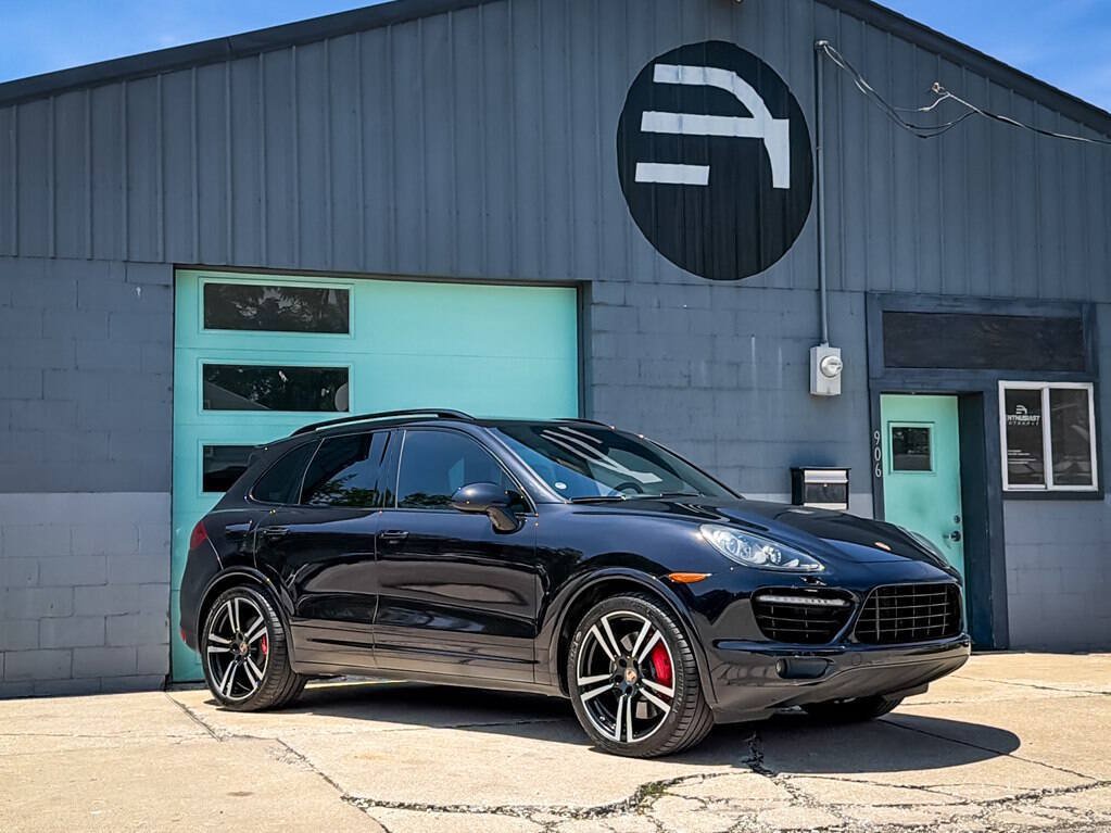 Used 2014 Porsche Cayenne Turbo S AWD/4WD image 1