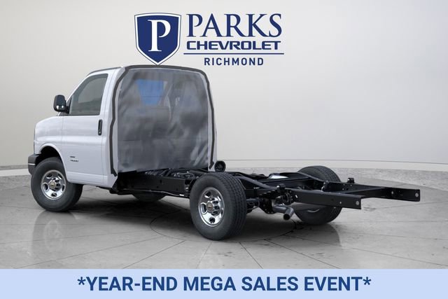 New 2025 Chevrolet Express 3500 w/ Power Convenience Package image 3