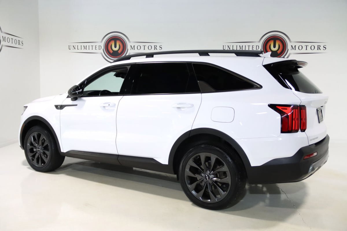 Used 2023 Kia Sorento SX Prestige image 3