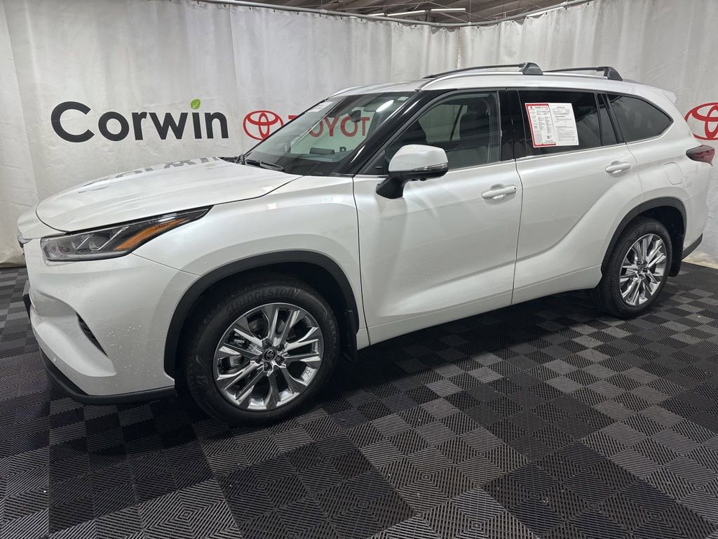 Used 2026 Toyota Highlander Limited image 5