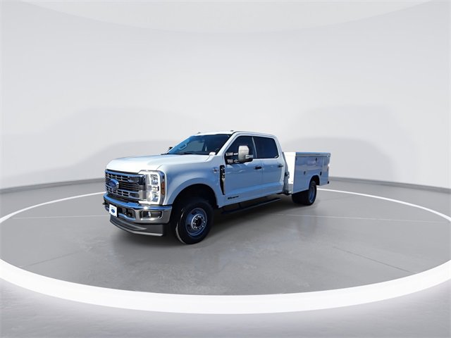 New 2026 Ford F350 XL w/ XL Chrome Package image 3
