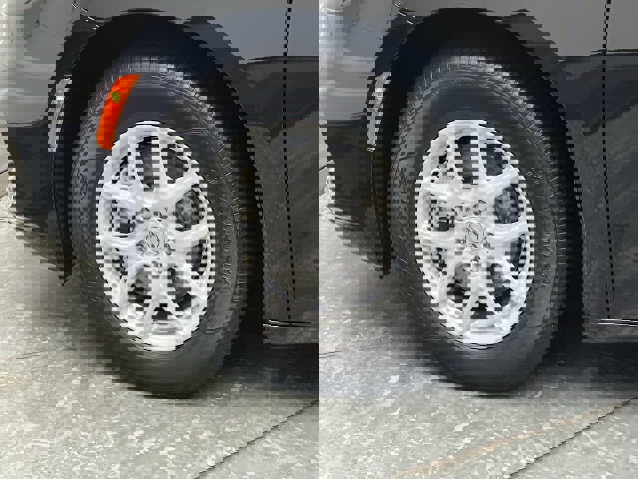 Used 2024 Chrysler Pacifica Touring-L image 32