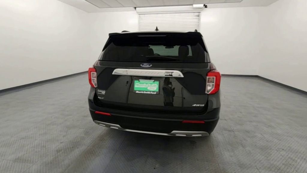 Used 2023 Ford Explorer XLT w/ Equipment Group 202A image 7