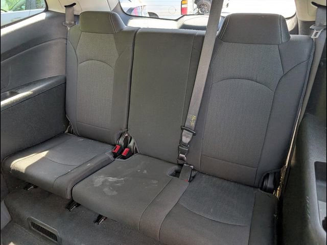 Used 2017 Chevrolet Traverse LT w/ Style and Technology Package image 11