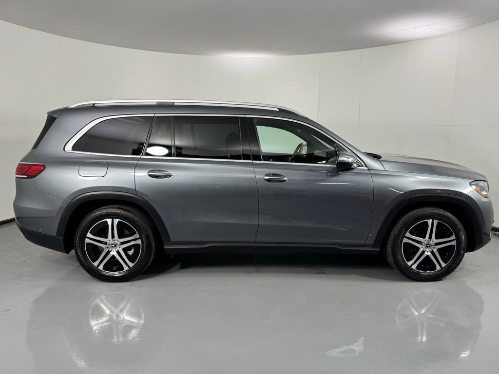 Used 2021 Mercedes-Benz GLS 450 4MATIC image 4