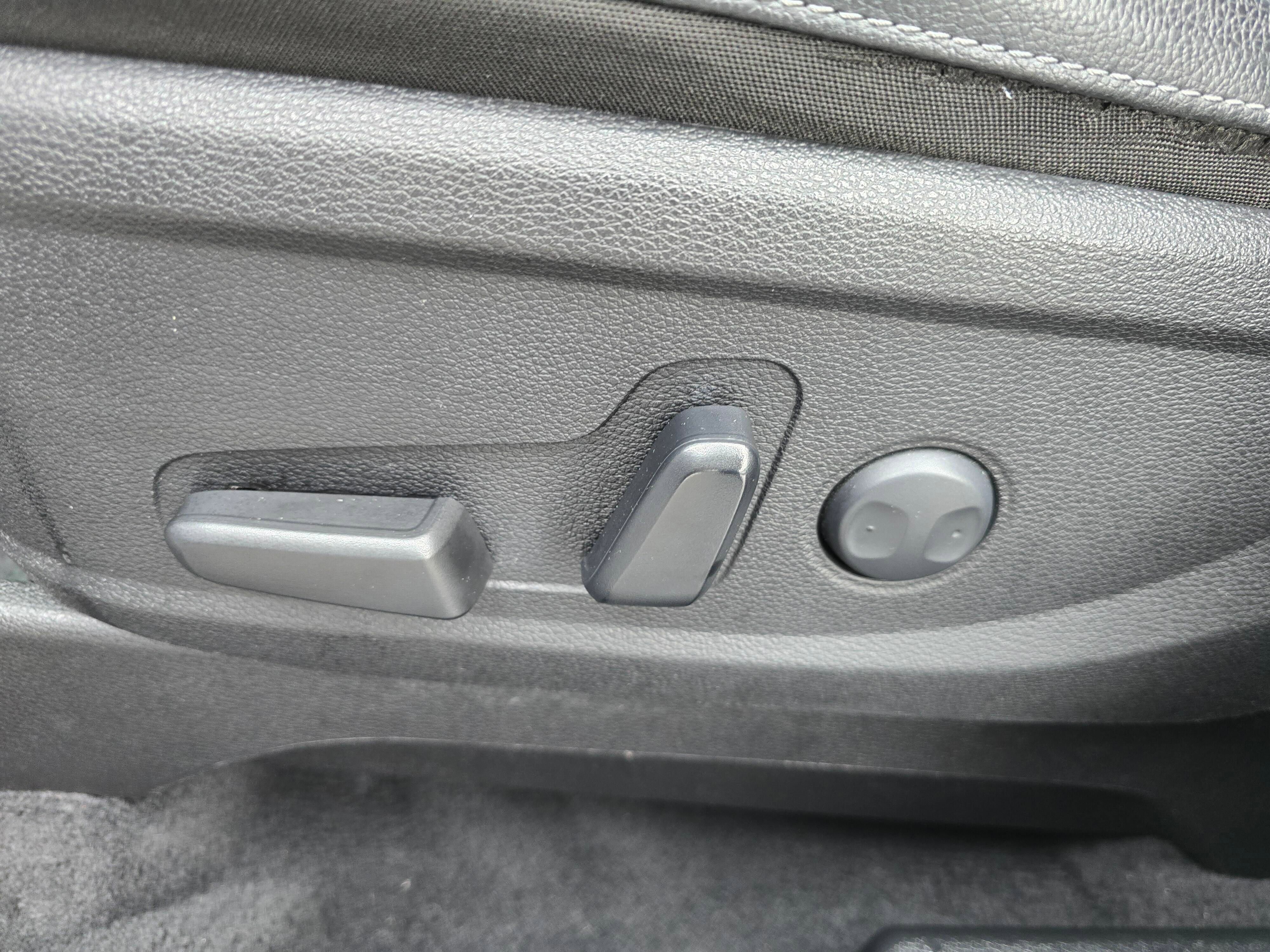 Used 2022 Kia Telluride EX w/ EX Premium Package image 27