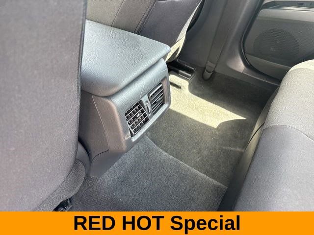 Used 2025 Toyota Camry LE image 33