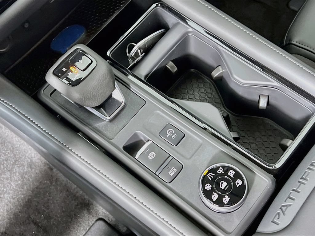 New 2026 Nissan Pathfinder SL AWD/4WD image 15