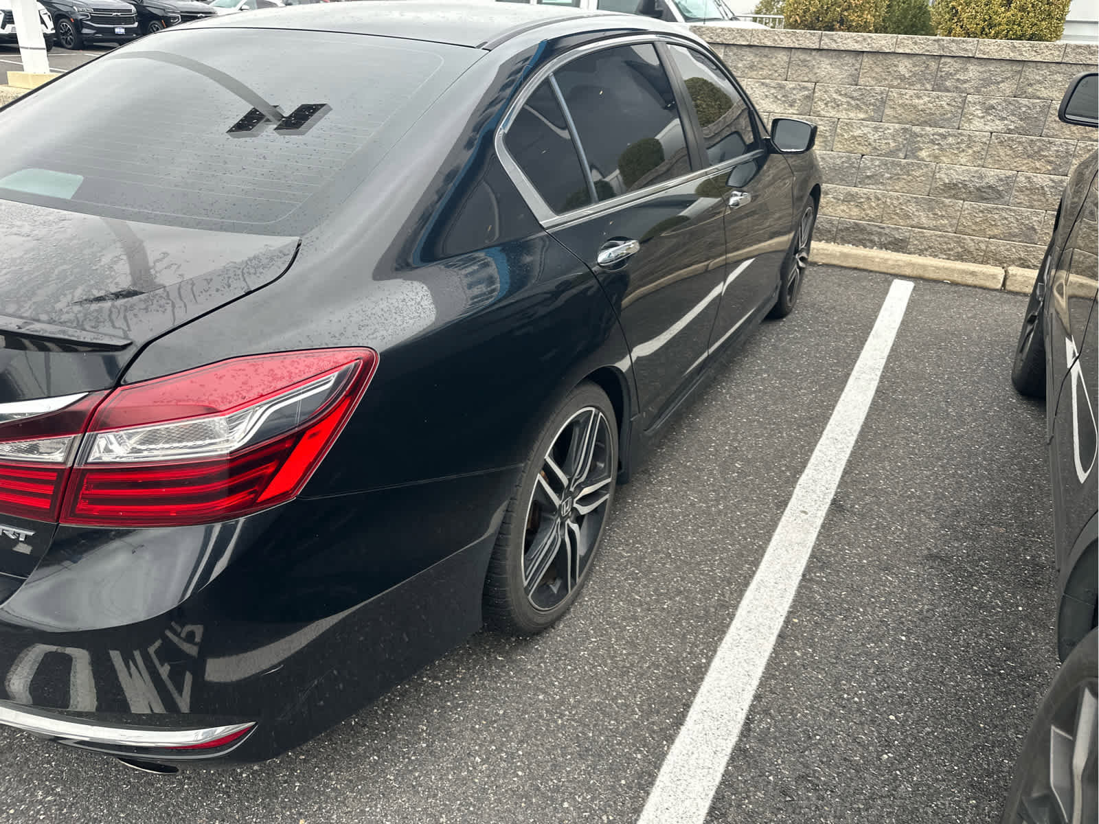 Used 2017 Honda Accord Sport image 3