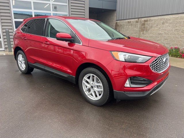 Certified 2024 Ford Edge SEL w/ Convenience Package image 3