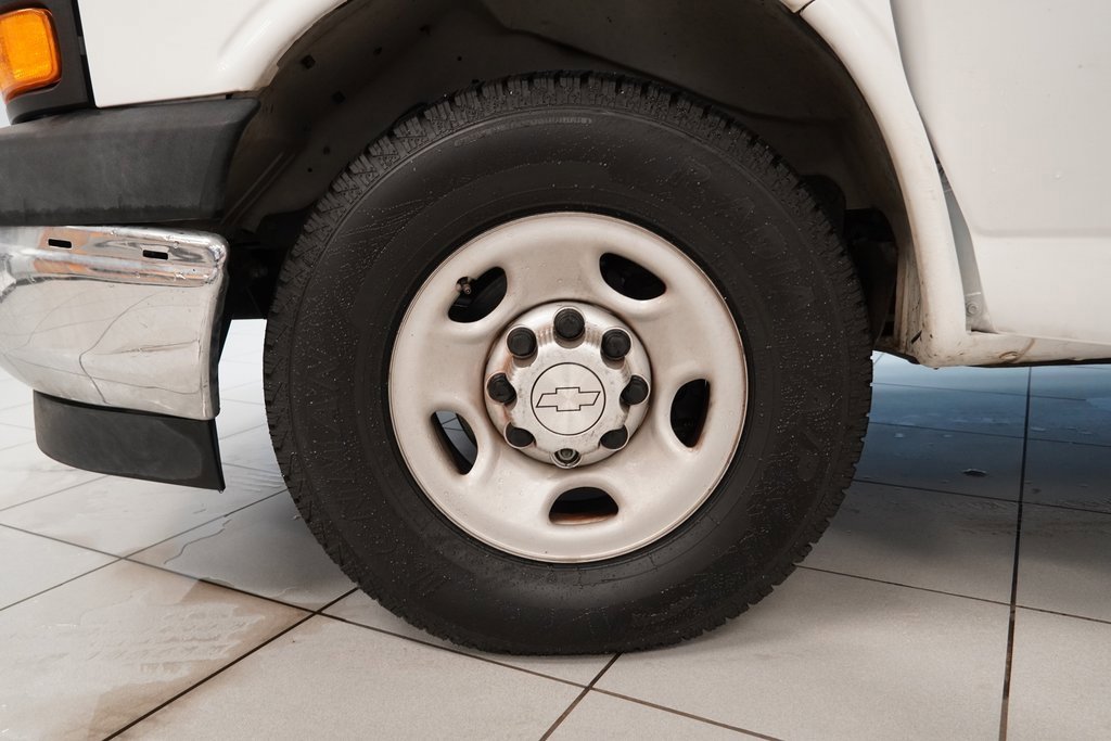 Used 2019 Chevrolet Express 2500 w/ Driver Convenience Package image 21