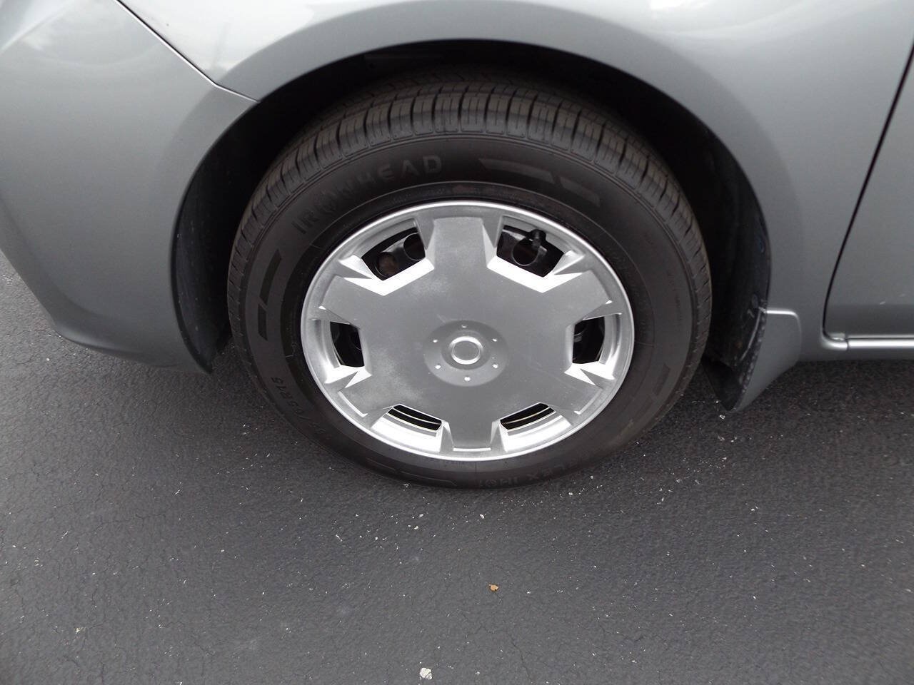 Used 2012 Nissan Versa S w/ Cruise Control Pkg FWD image 31
