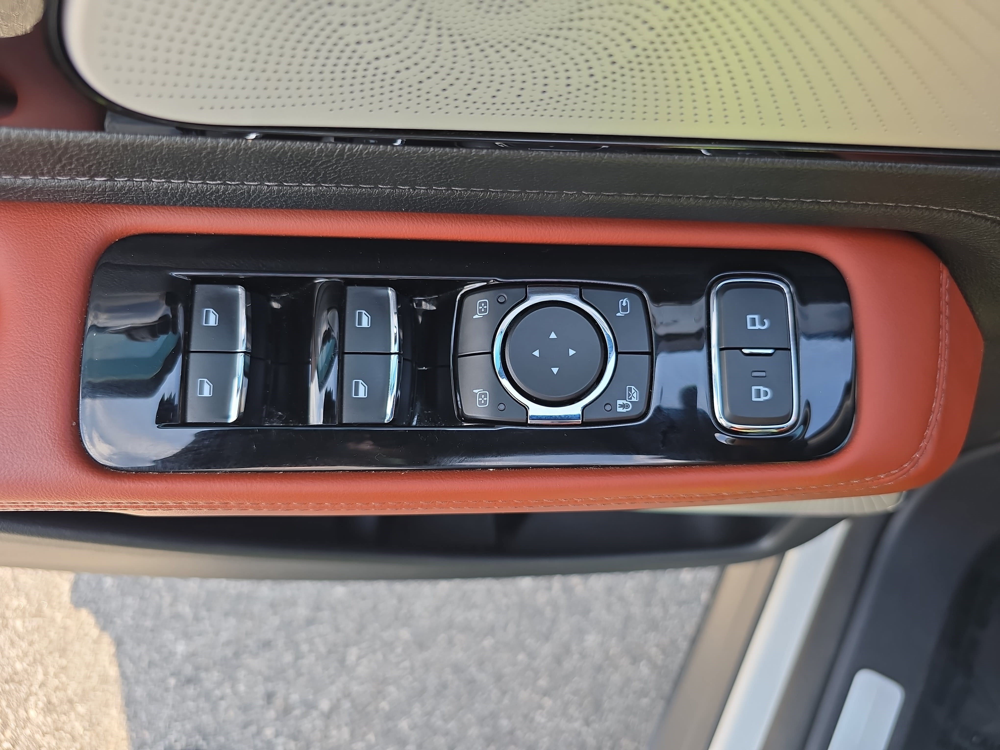 Certified 2025 Lincoln Aviator Reserve w/ Equipment Group 201A AWD/4WD image 30