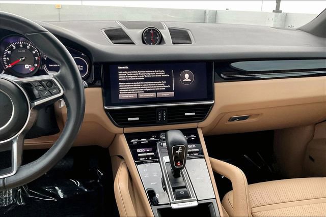Used 2022 Porsche Cayenne AWD/4WD image 6