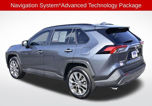 Used 2019 Toyota RAV4 Limited w/ Advanced Technology Package image 5