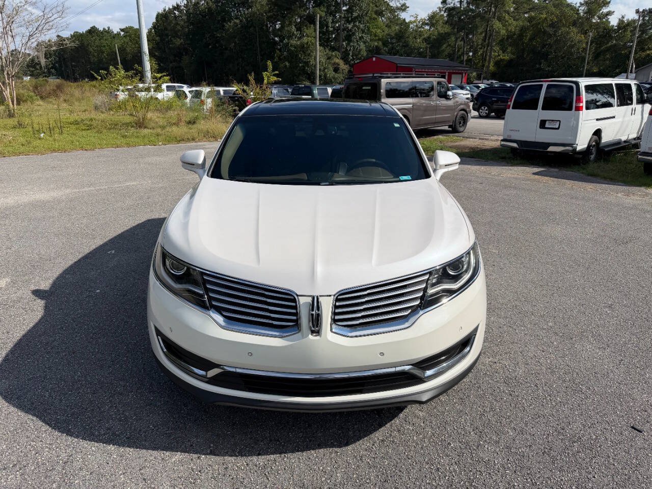 Used 2016 Lincoln MKX Reserve w/ Technology Package FWD image 2