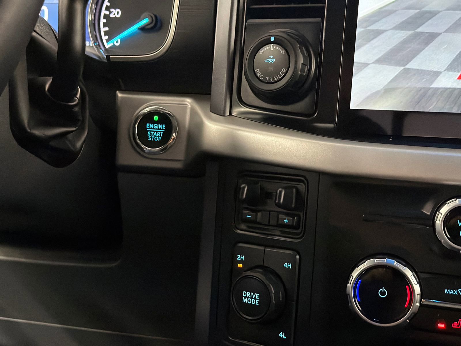 Used 2023 Ford F150 XLT w/ Equipment Group 302A High image 25