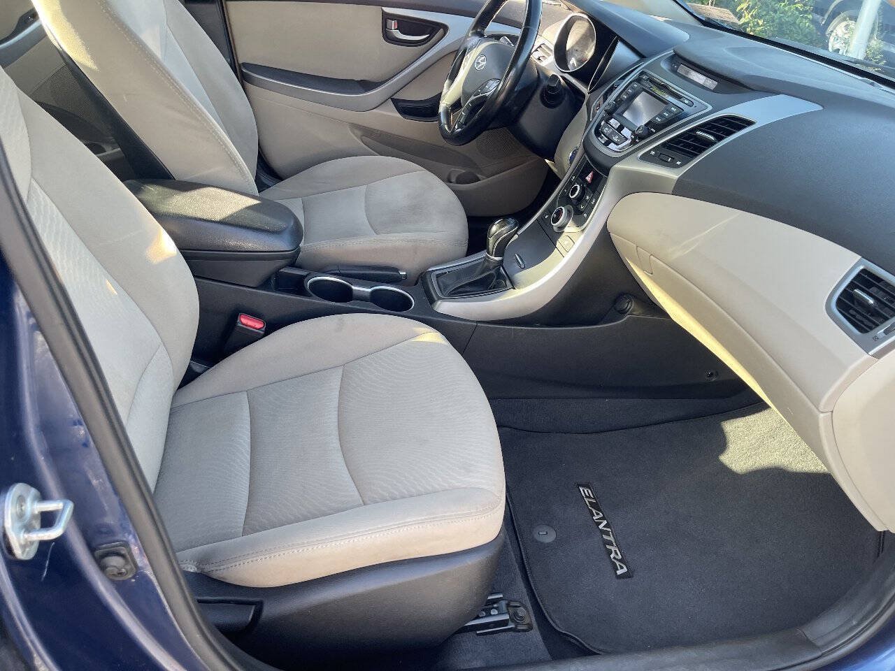 Used 2016 Hyundai Elantra Value Edition FWD image 20