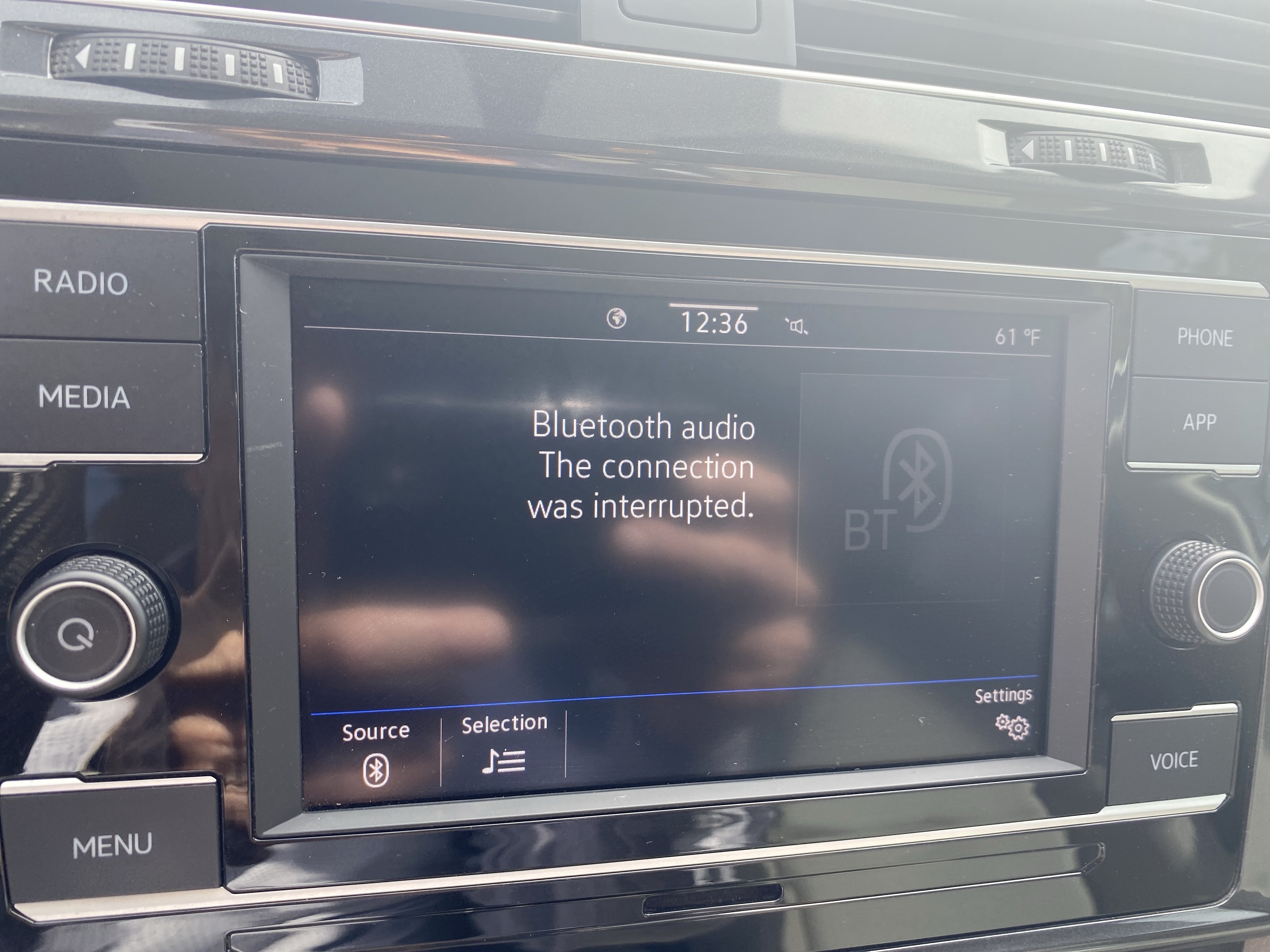 Used 2020 Volkswagen Golf 4-Door FWD image 3