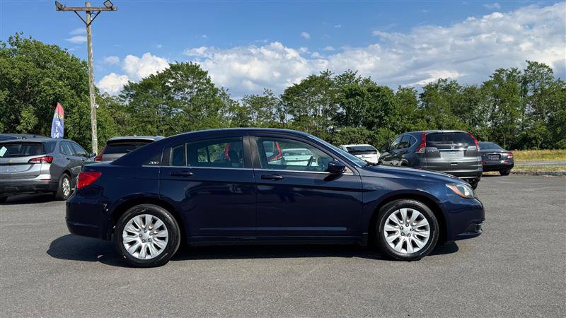 Used 2014 Chrysler 200 LX FWD image 6