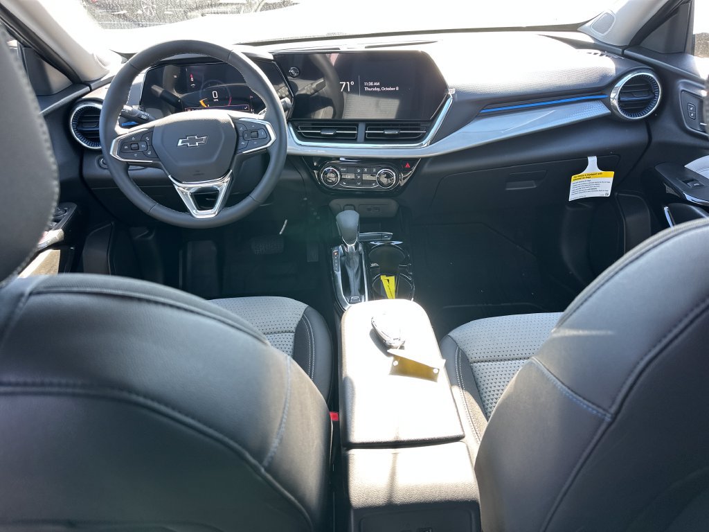 New 2026 Chevrolet Trax LT w/ Driver Confidence Package FWD image 18