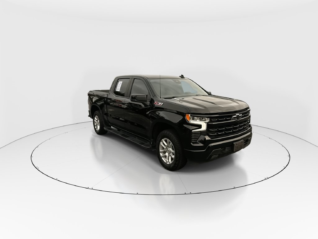 Used 2024 Chevrolet Silverado 1500 RST AWD/4WD image 2