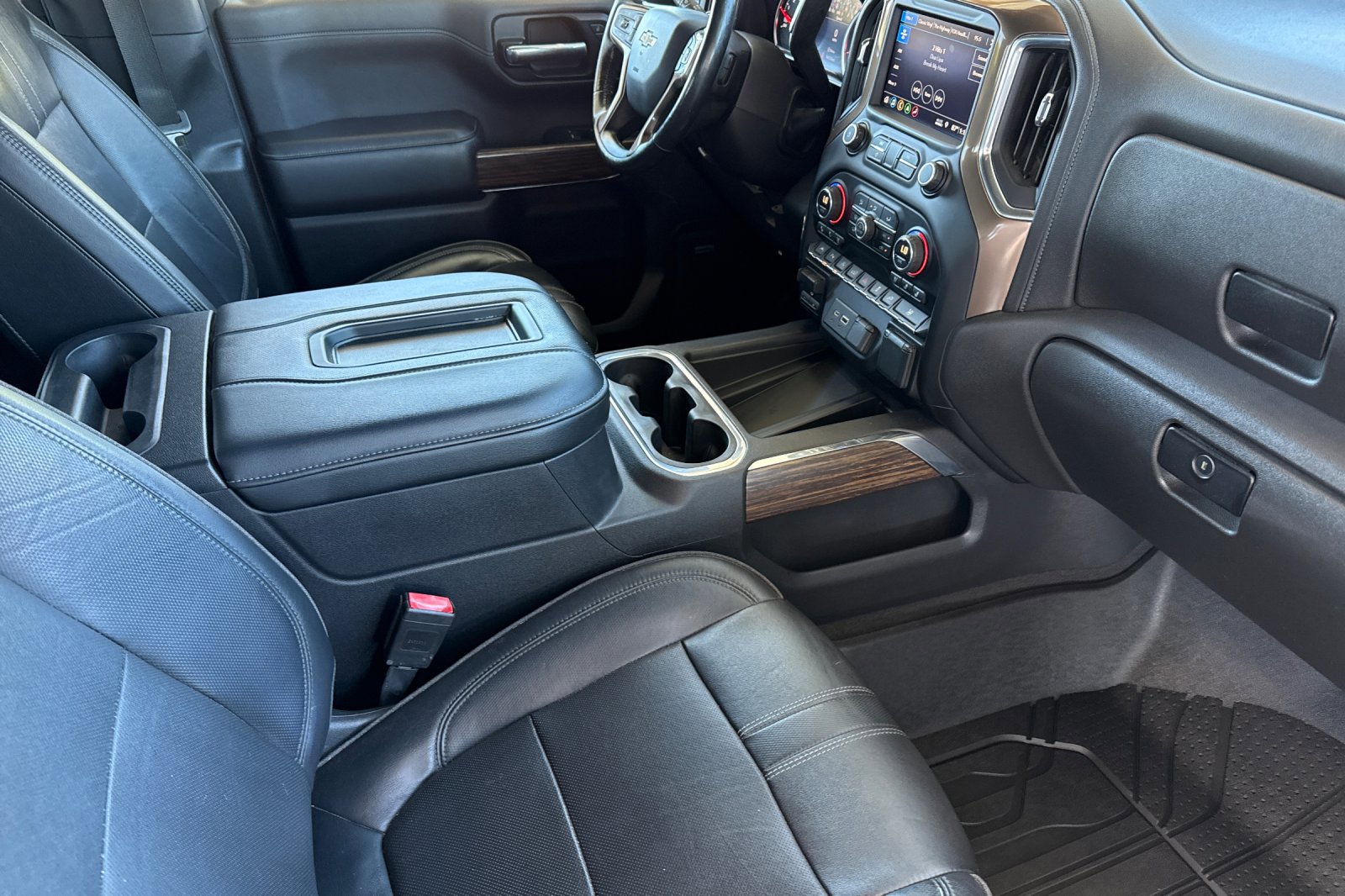 Used 2019 Chevrolet Silverado 1500 High Country w/ Technology Package image 19