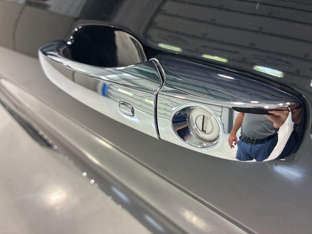 Used 2017 Jeep Grand Cherokee Limited image 13