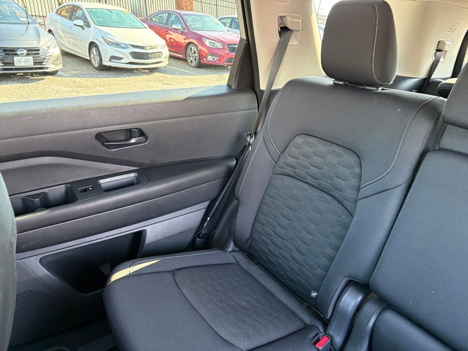 Used 2025 Nissan Pathfinder SV image 42