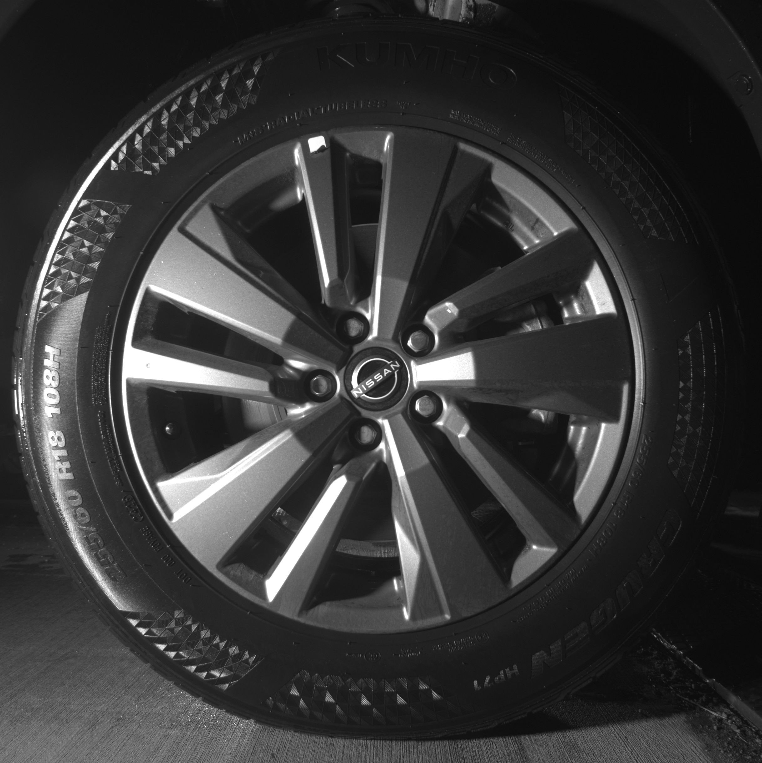 Used 2025 Nissan Pathfinder SV image 13