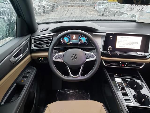 New 2026 Volkswagen Atlas Cross Sport SE image 9